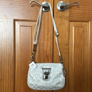 NWT Coach Poppy Signature Multi Swingpack Bag Crossbody Purse White Silver Cream